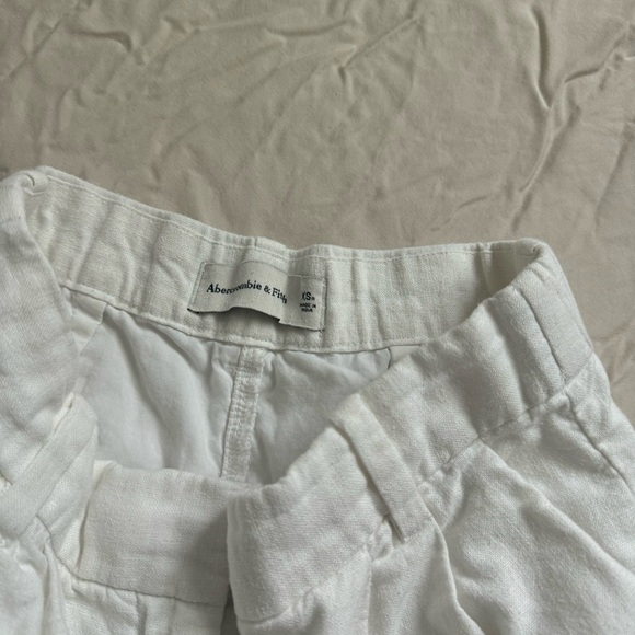 Abercrombie and Fitch Sloane Tailored Linen-Blend Pant - Picture 6 of 7
